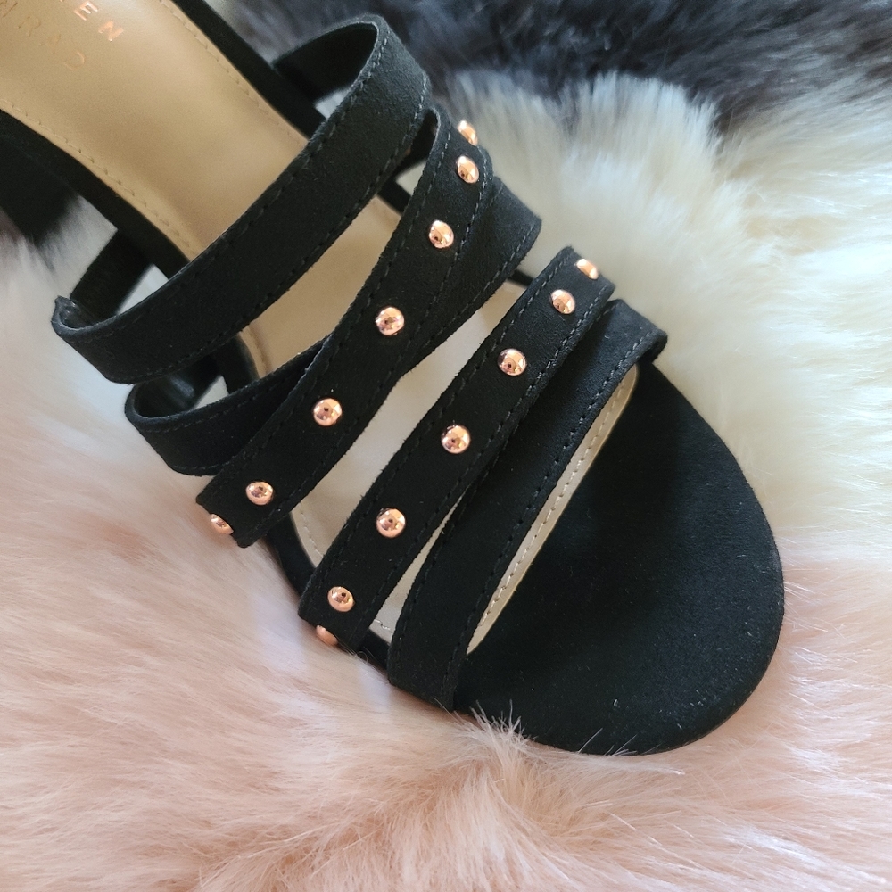 LC LAUREN CONRAD Strappy Block Heel Sandals - Picture 4 of 8